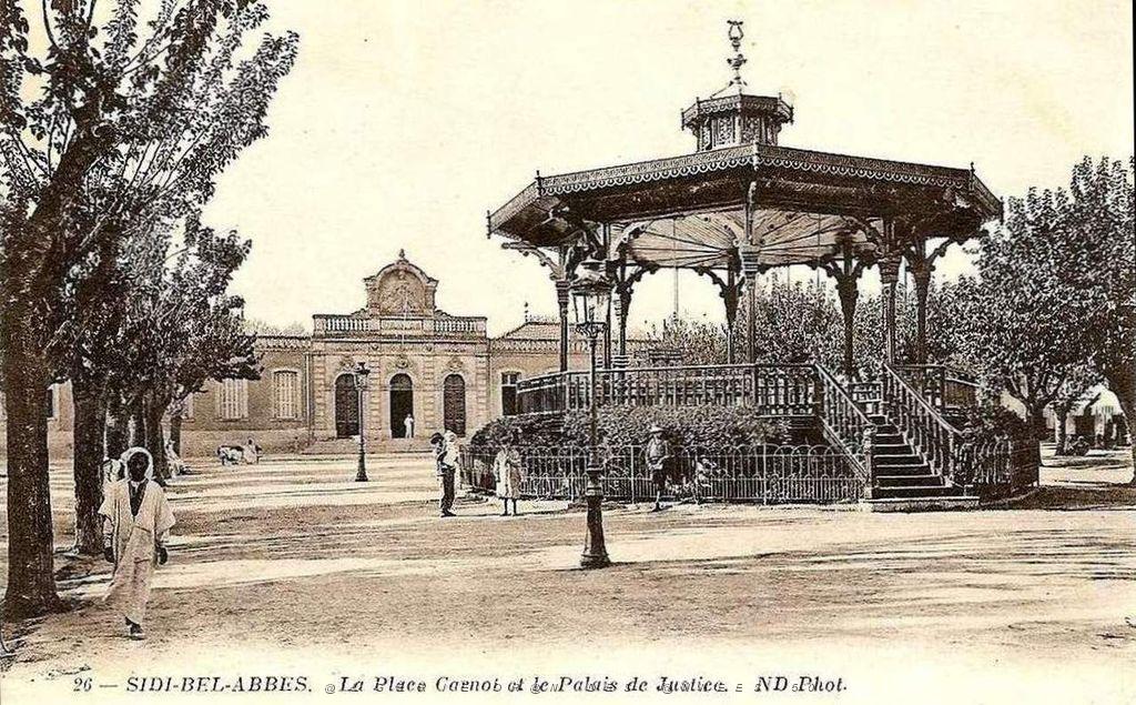 Sidi-bel-abbes - Kiosque 05.jpg